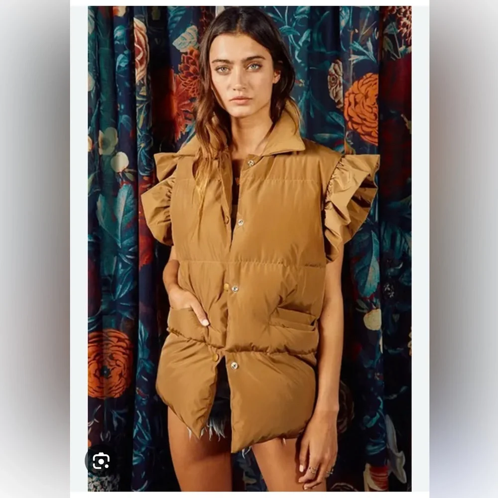Bucket List Ruffle Sleeve Puffer Vest Gold Tan Quilted Statement Vest Sz S - Picture 2 of 12